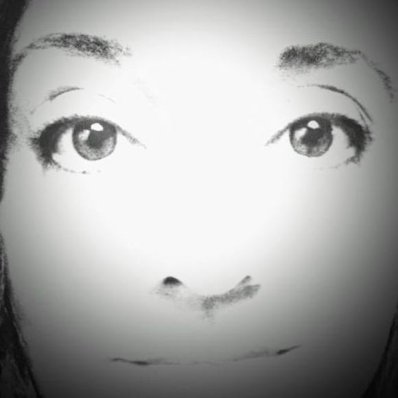 Meet your Posher, Karin - Picture 1 of 1